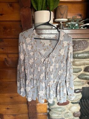 American Eagle Floral Smocked Blouse - womens Size M